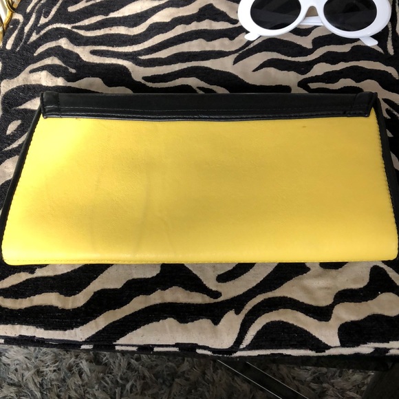 Express Clutch - Picture 2 of 6